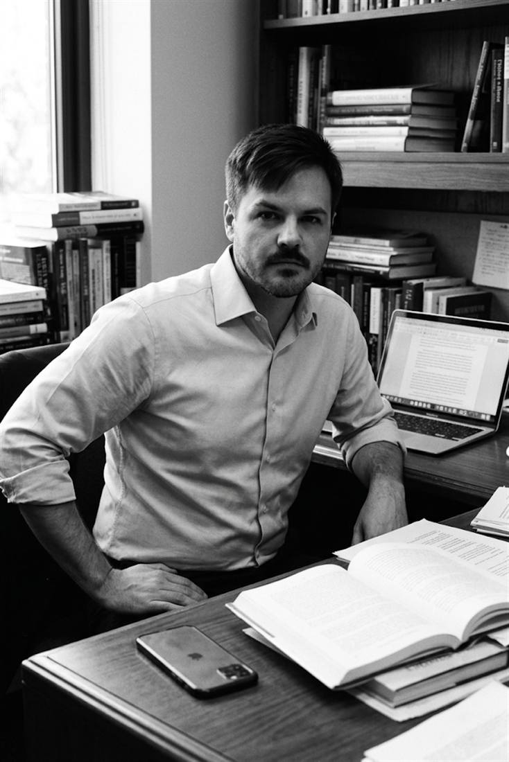 Dakota Mars, author